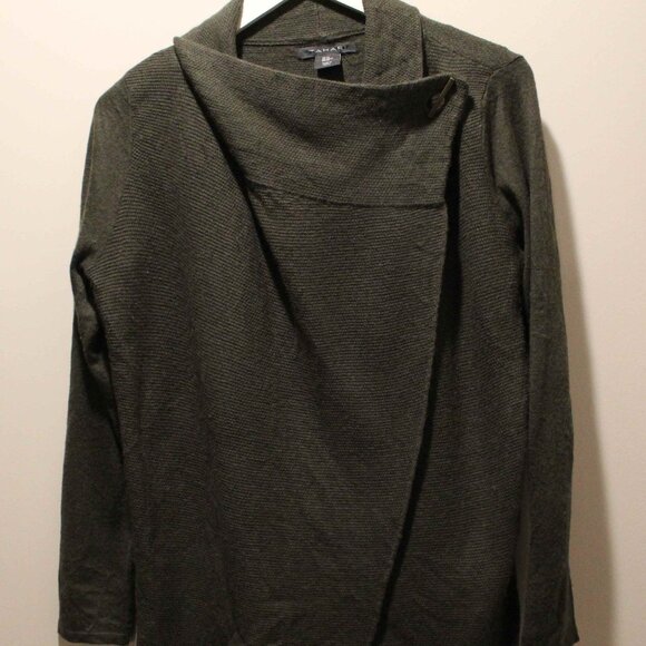 Olive Green Tahari Sweater - Size M - Picture 1 of 6